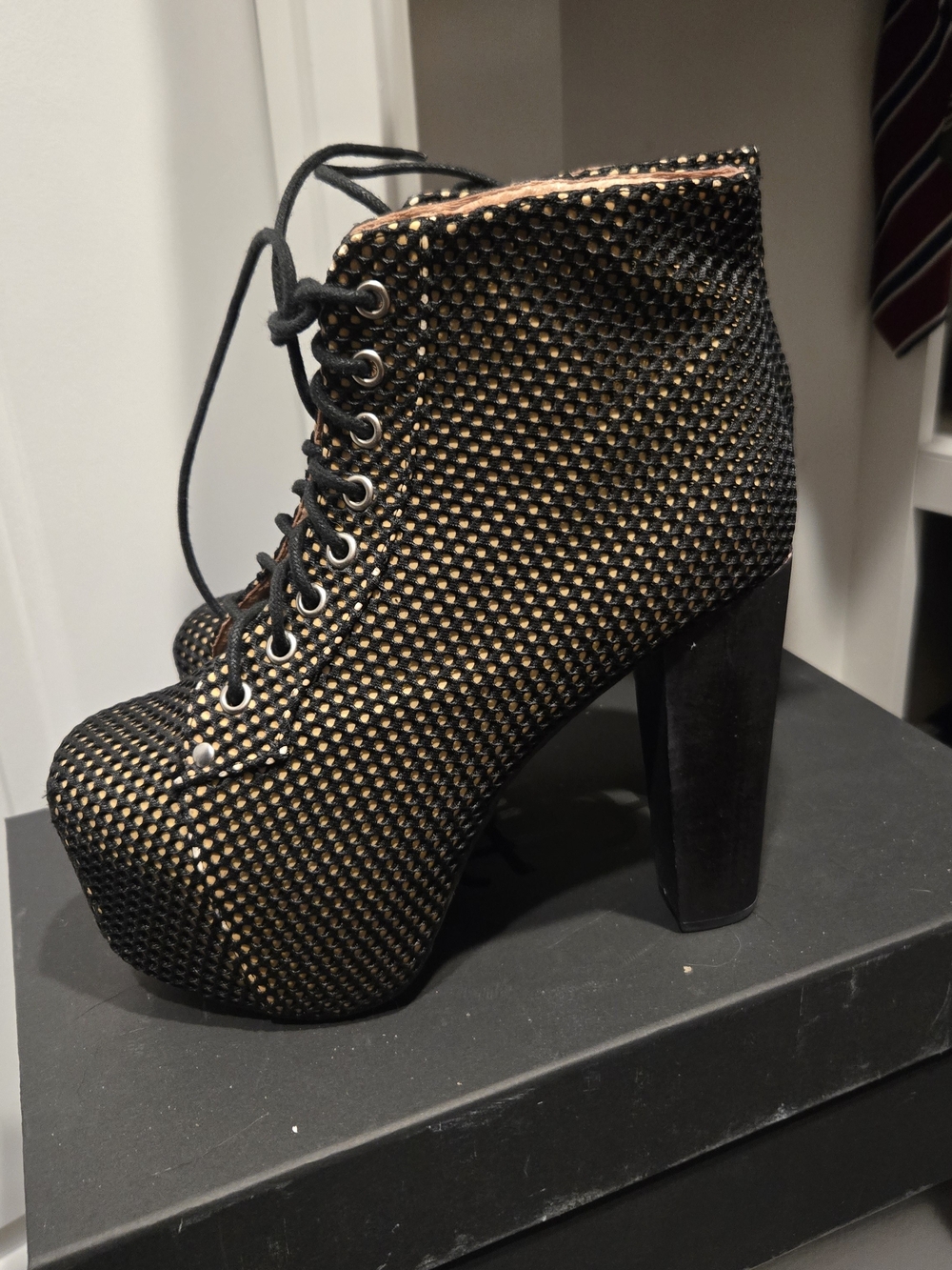 Glow In The Dark Fishnet Jeffrey Campbell Lita size US 7